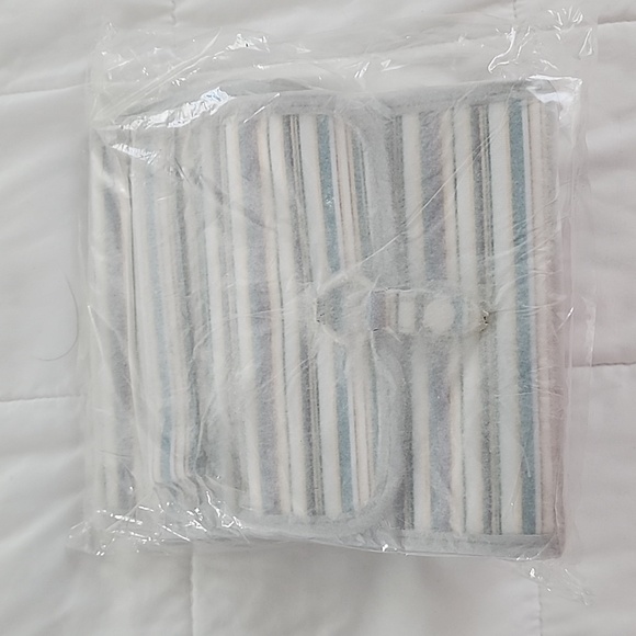 Hanging travel organizer bag - Picture 3 of 9